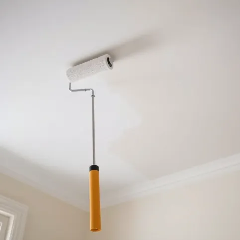 Jak malować sufit wałkiem